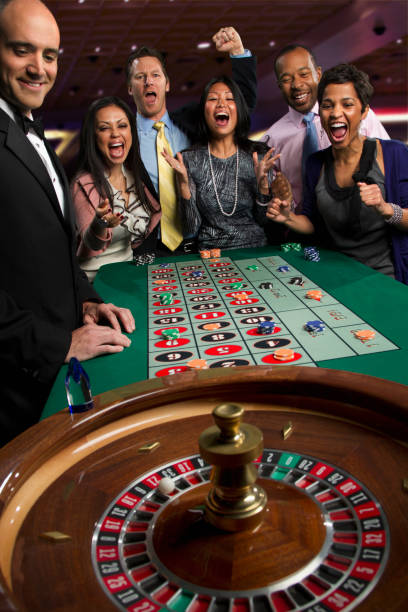 American Roulette wheel layout showing 38 pockets with red, black, and green numbers